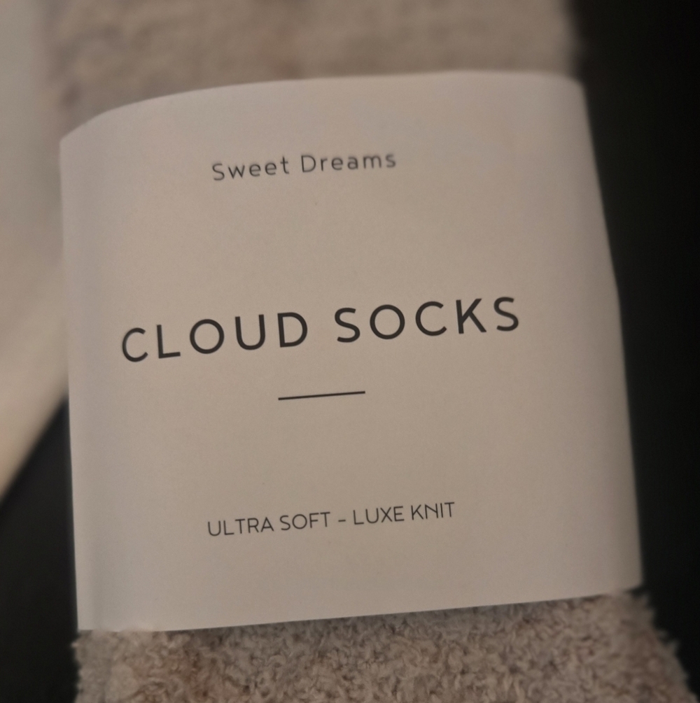 *3/$20 Luxe Cloud Socks Warm Soft Cozy Fuzzy Unisex Sleep Socks Tan Cream - Picture 2 of 2